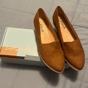 Life Stride Velocity 2.0 Toffee Microsuede Size 9M Women